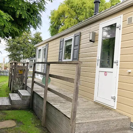 511 Op Recreatiepark De Wielen シャレー シント・マールテン