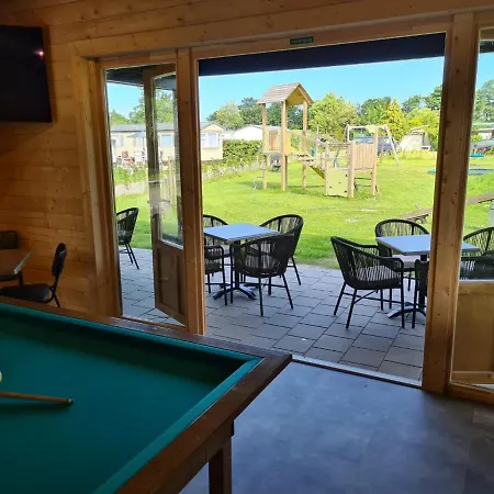 511 Op Recreatiepark De Wielen Chalet